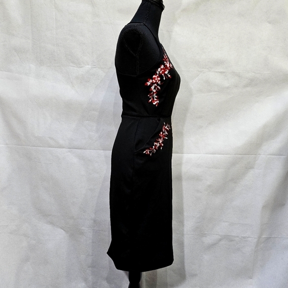 Bisou Bisou Halter Form Fitting Embroidered Floral Black Cut Out Dress Size 2 - Picture 5 of 7